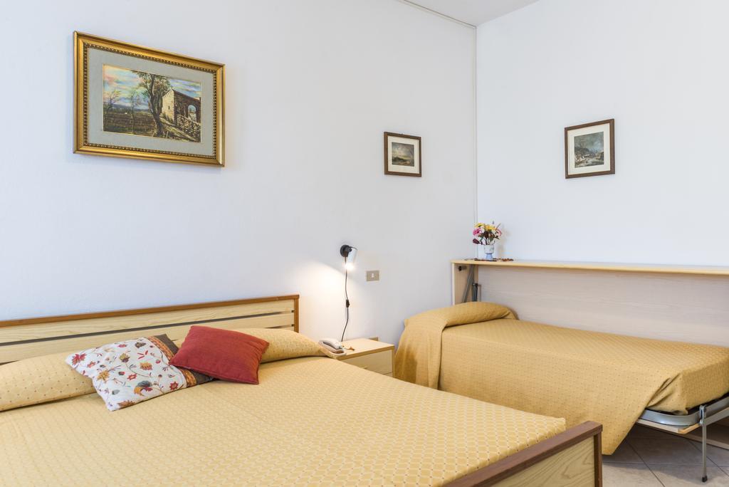 Hotel Cristina San Rocco di Piegara Exterior foto