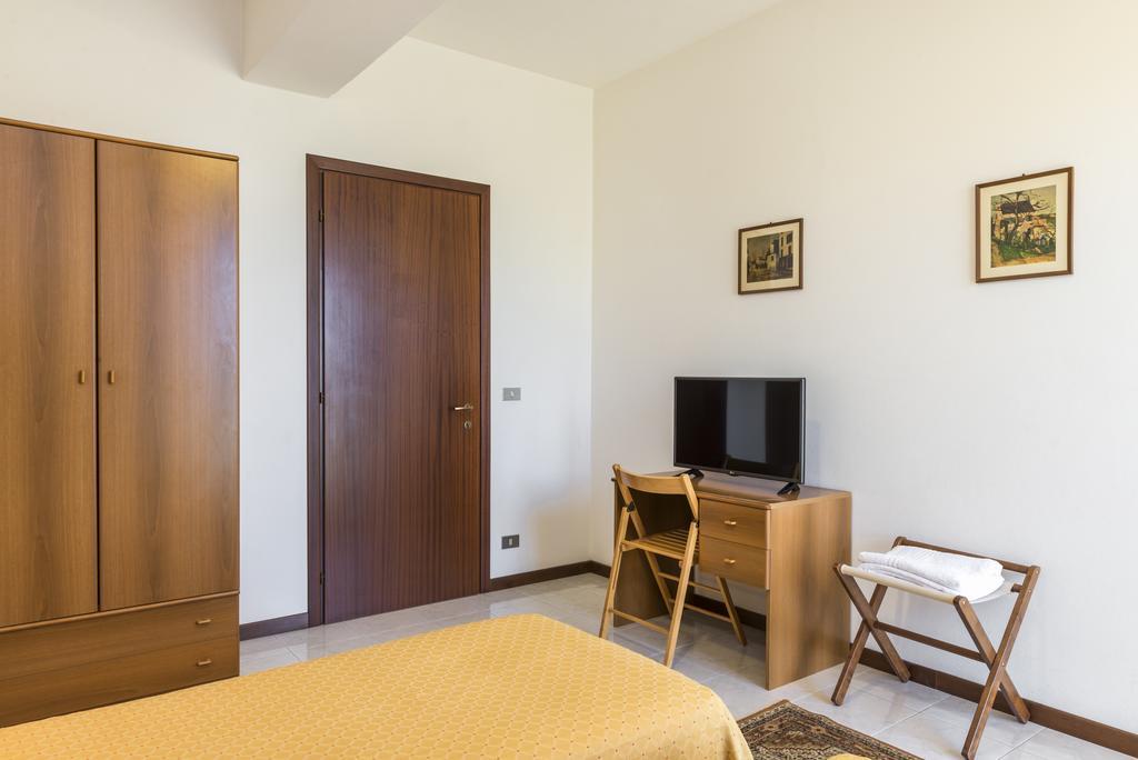 Hotel Cristina San Rocco di Piegara Exterior foto