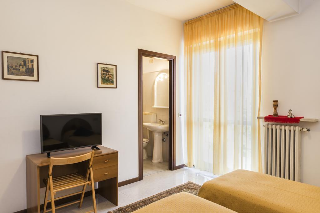 Hotel Cristina San Rocco di Piegara Exterior foto