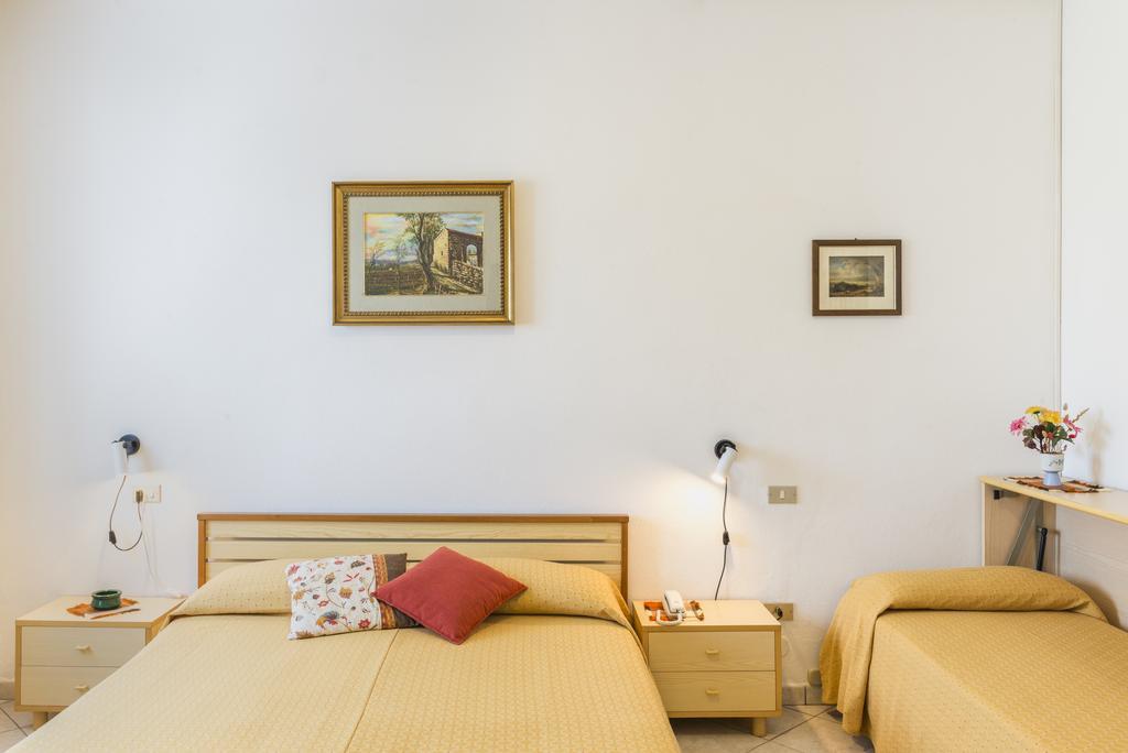 Hotel Cristina San Rocco di Piegara Exterior foto