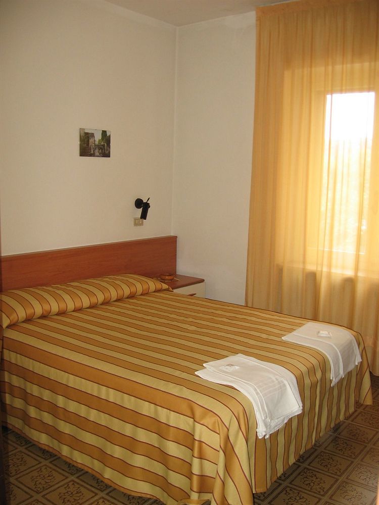 Hotel Cristina San Rocco di Piegara Exterior foto